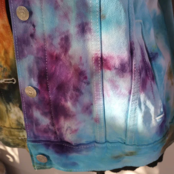 Levi's Premium Rainbow Tie Dyed Ex Boyfriend Trucker Denim Jean Jacket